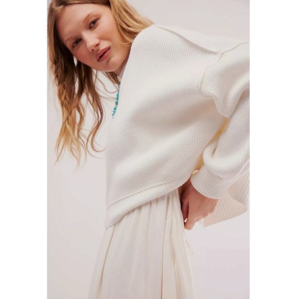 Free People Easy Street Crop Pullover Sweater in White Size Large Preppy Fall - Picture 8 of 16